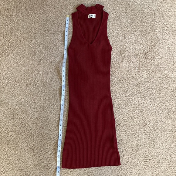 Fitted cutout knit dress - Picture 2 of 4